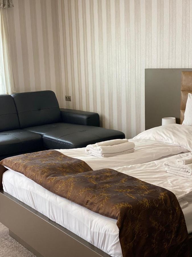 Blueline Motel Jászberény Dış mekan fotoğraf